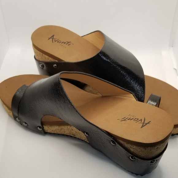 Black Open Toe Sandal - Picture 6 of 7